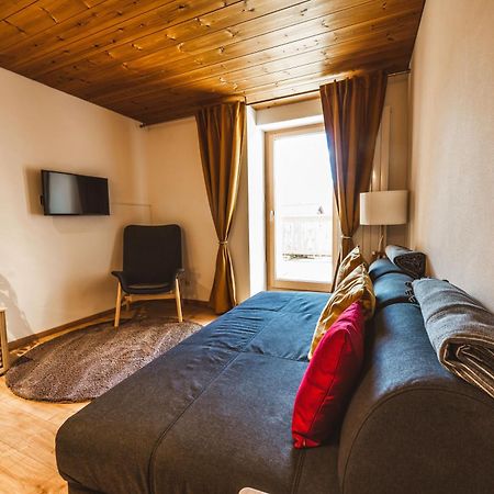 Ferienwohnung 1 2 3 Scuol Exteriör bild